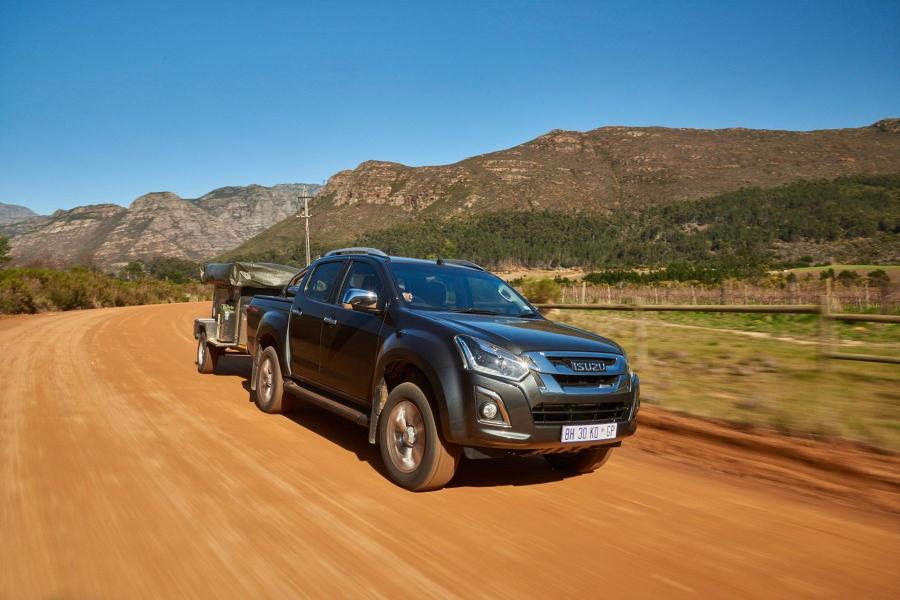  Isuzu KB Double Cab LX 2016 года  (фото 5 из 9)